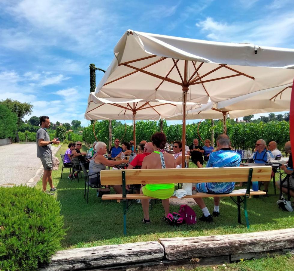 Agriturismo Le Ginestre Лацизе Экстерьер фото