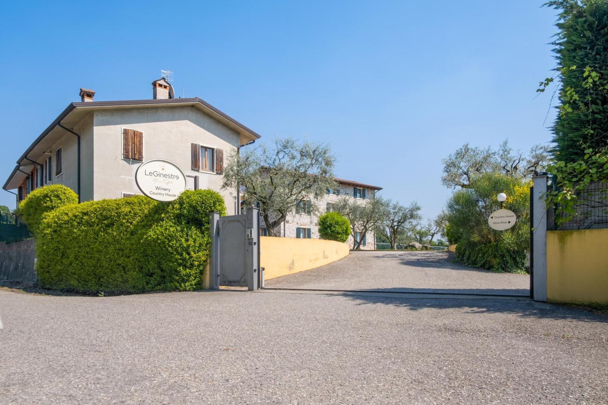 Agriturismo Le Ginestre Лацизе Экстерьер фото
